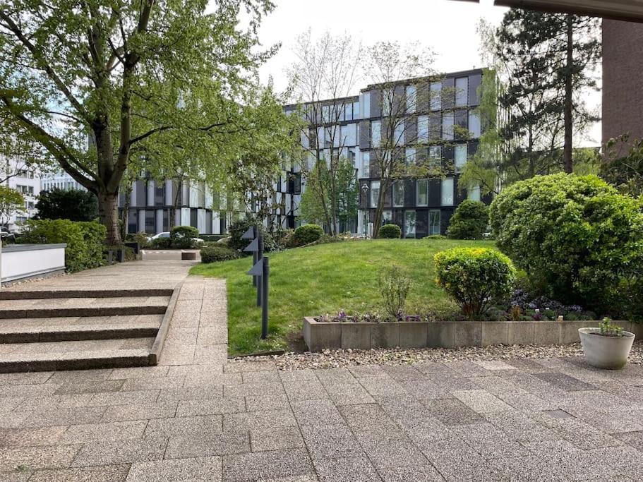 Gemuetlich Und Moderne Wohnung In Duesseldorf Düsseldorf Exterior photo